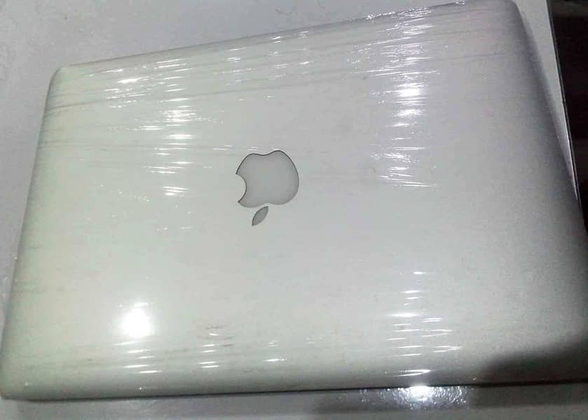 Apple MacBook Air 2015 with Warranty. 1