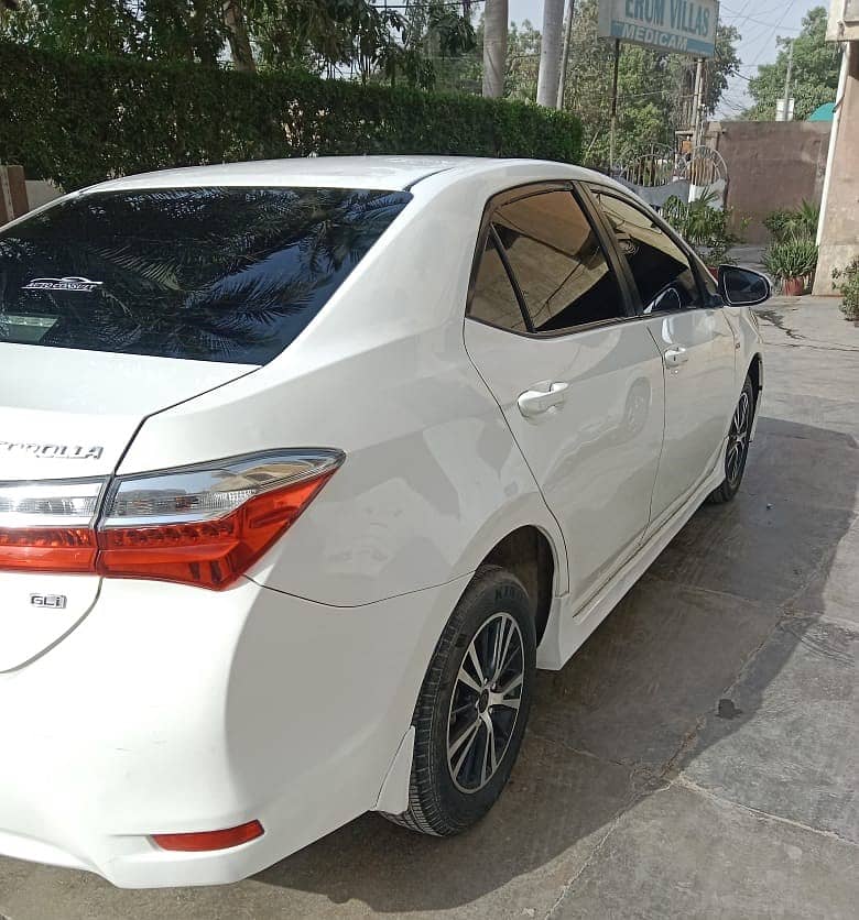 Toyota Corolla Gli Automatic 2020 Excellent Condition 5