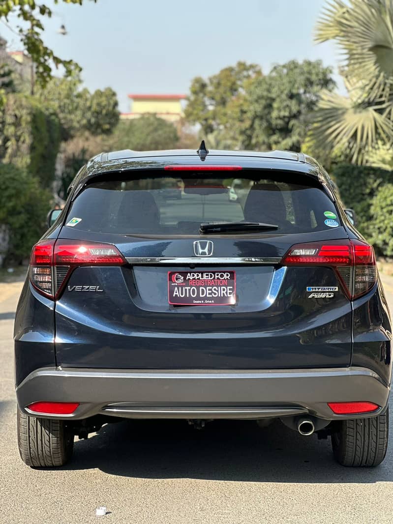 Honda Vezel X  Sensing AWD 2018 1