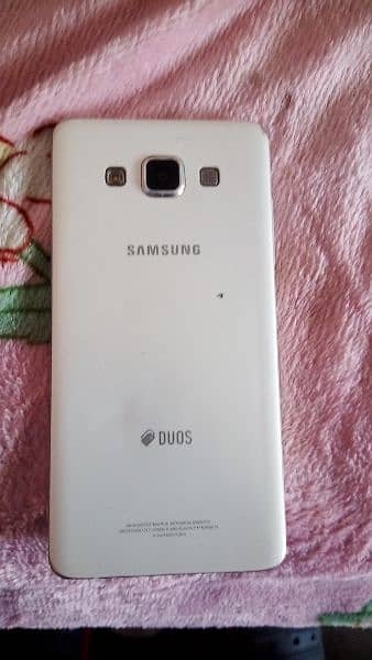 Samsung A5 2015 2gb ram 16Rom 2