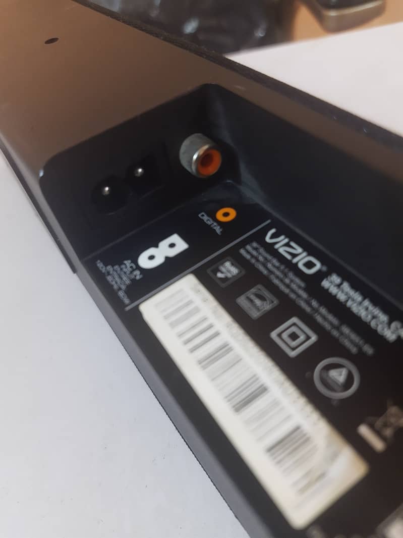 VIZIO SmartCast Speaker, Soundbar Only | Black | 36 Inches Large 8