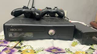 xbox 360 slim jtag with 2 controllers