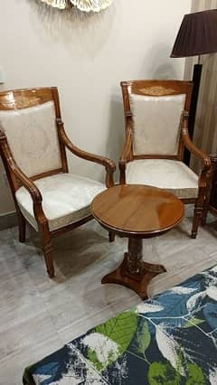 2 chairs 1 tabel pure wood