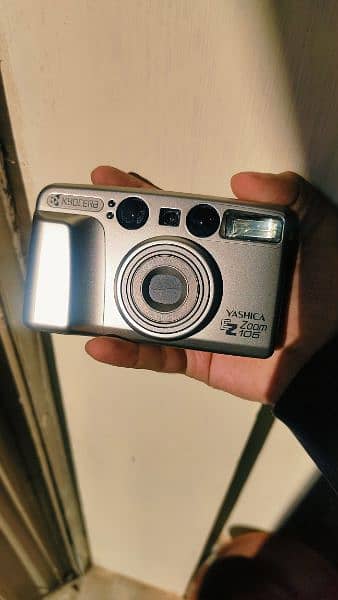 Yashica zoom 105 reel, 35mm film camera 0