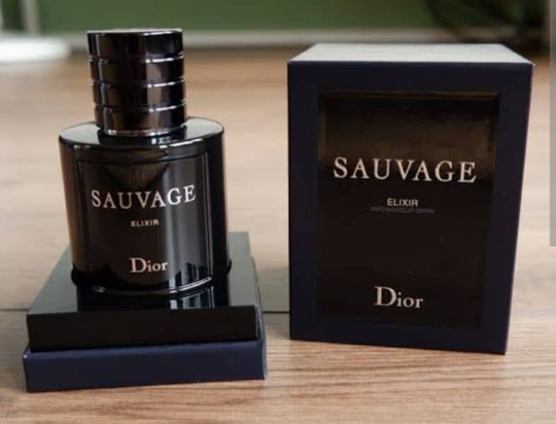 Dior Sauvage elixir. 10% used. 0 3 1 8 9 1 5 5 8 3 6 0