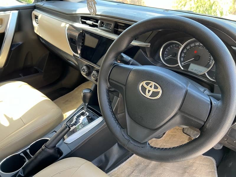 Toyota Altis 1.6 2016 model 5