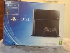 PS4 500 GB - 2 Games & all accesories with Box.
