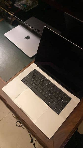 Apple MacBook Pro air i5i7 i9 M1 M2 M3 all models available 0