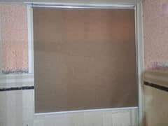 Blinds curtain 2 seats 9ft lenght and width 7ft.