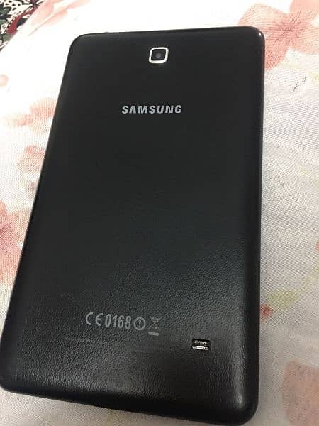 Samsung Galaxy Tab E and Samsung Galaxy Tab 4 6