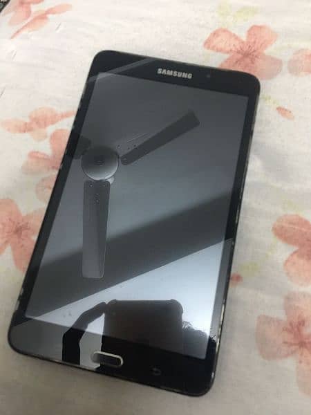 Samsung Galaxy Tab E and Samsung Galaxy Tab 4 7