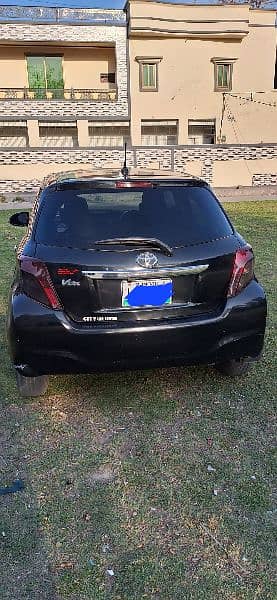 Toyota Vitz Black 2