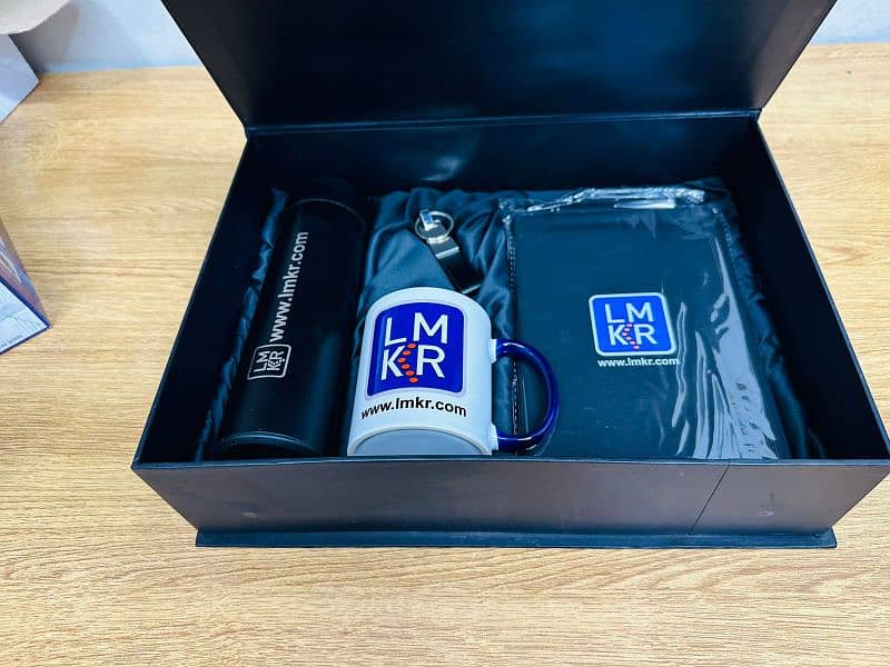 Master Box/Gift box [Mugs,Pens, Keychain,Dairy,Bottle] 8