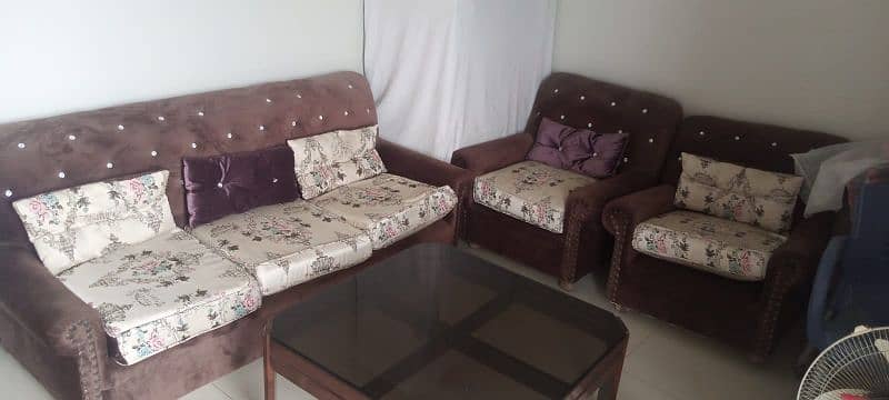 five seater sofa set in good condition 0