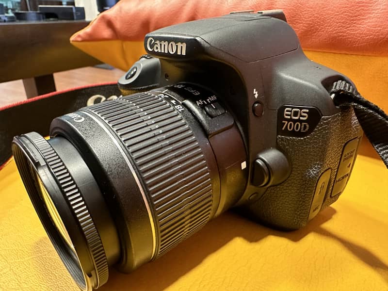 Original DSLR Camera Canon EOS 700D with 2 Lens 18-55mm & 75-300mm 5