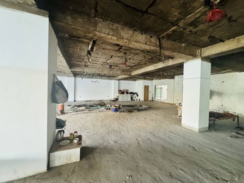 17 Marla Commercial Basement Hall For Rent in Bahria Town Lahore 2