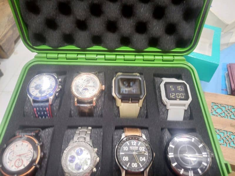 Invicta Designed Watch collection box with eight slots 4