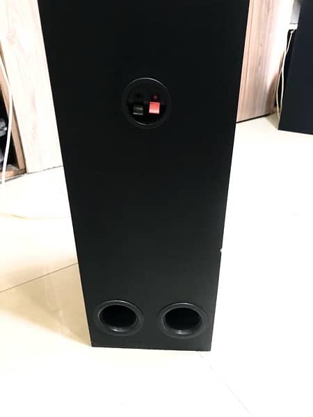 JBL 6 Driver Tower Speakers 300 watt 5