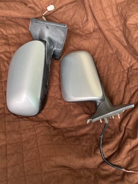 vitz 2006 side mirrors 2