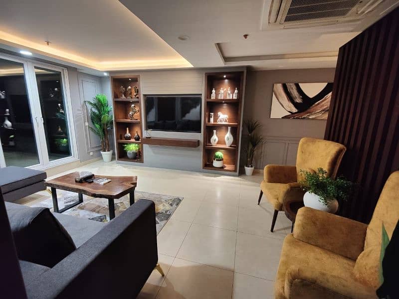 Gold Crest Mall Residency 3 bedrooms apartment per day 2