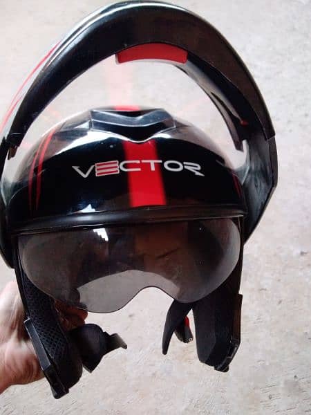 vector flip helmet 1