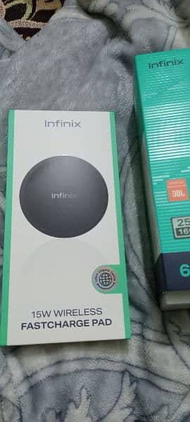 Urgent sale infinix note 30 pro full box urgent sale 19 day use only 9