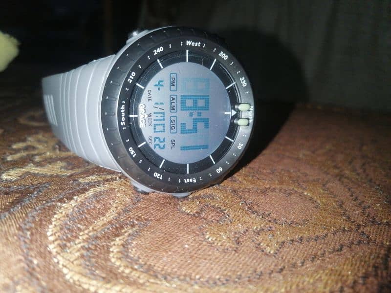digital wrist watch 0