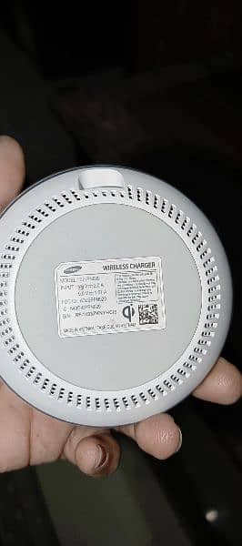 original Samsung wireless charger 100% 1