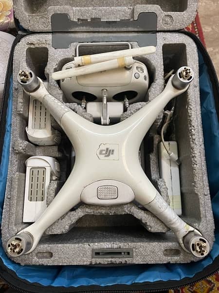 dji phantom 4 (advance) 0