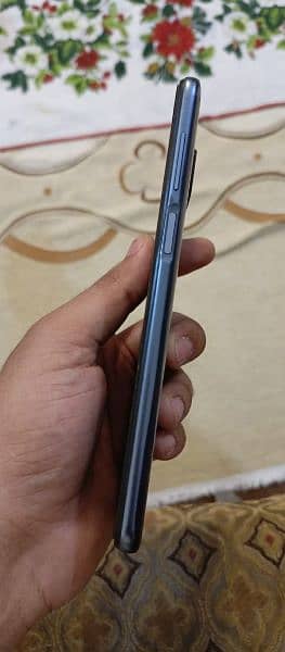 Xiaomi Redmi Note 9 pro 4