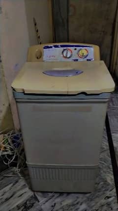 Washing machine used for clean clothes used condition