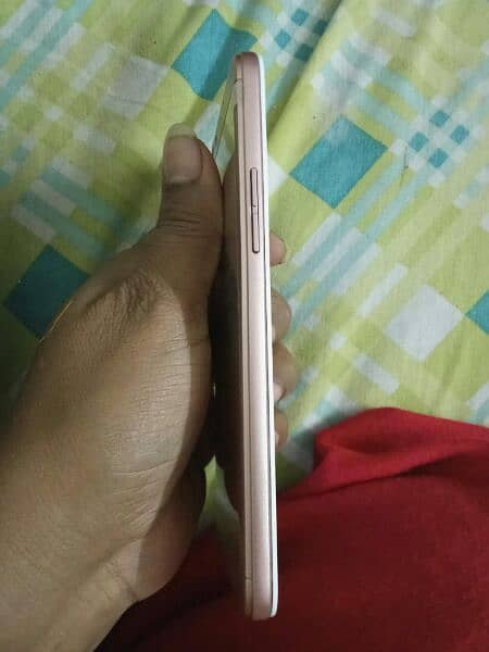 oppo A57 for urgent sale 4/64 2017 model ha with box and charger 4