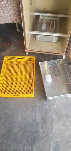 Fully automatic incubator with extra trays and quantity of 350 + eggs