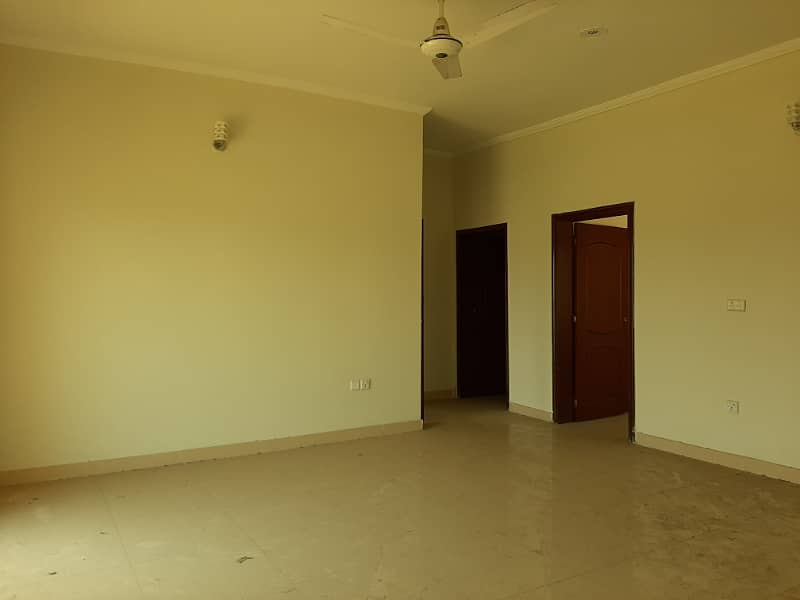 14 Marla House Of Paf Falcon Complex Near Kalma Chowk And Gulberg 3 Lahore Available For Rent 38