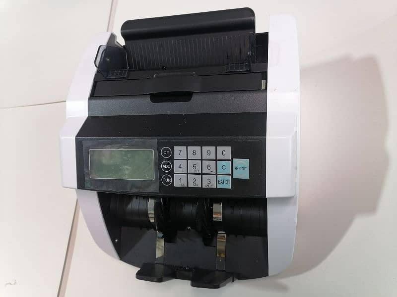 Cash Note Currency Counting Machine with Fake Note Detection Function 5