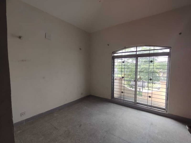 7 Marla Facing Park Eden House For Rent in Sector M-7 Block C Lake City Lahore 6