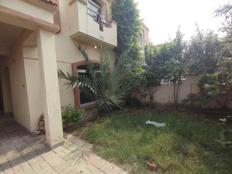 7 Marla Facing Park Eden House For Rent in Sector M-7 Block C Lake City Lahore 7