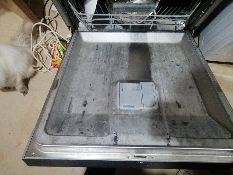 A Dawlance dishwasher 3