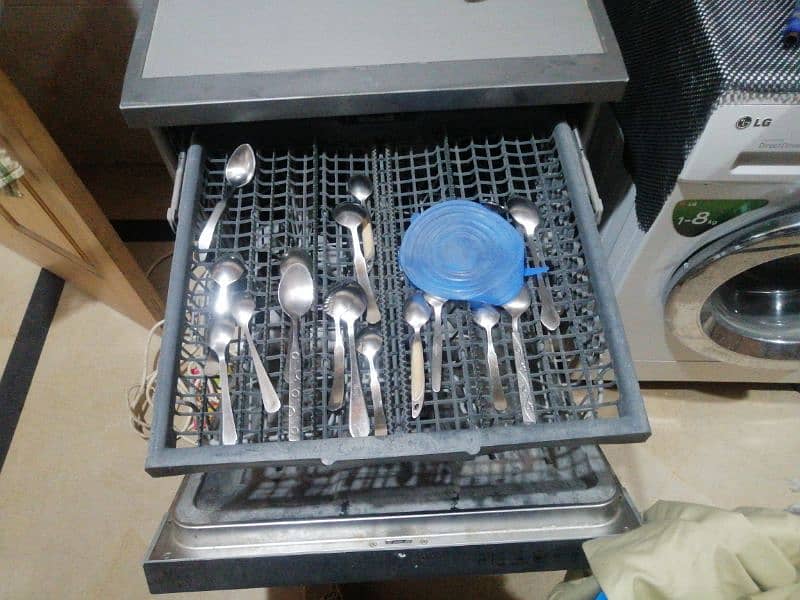 A Dawlance dishwasher 5