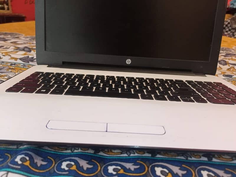 HP Laptop: Intel Core i3, 1024GB HDD, Windows 10 Pro 7
