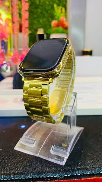 HK 9 Ultra Smartwatch | Golden Edition 3