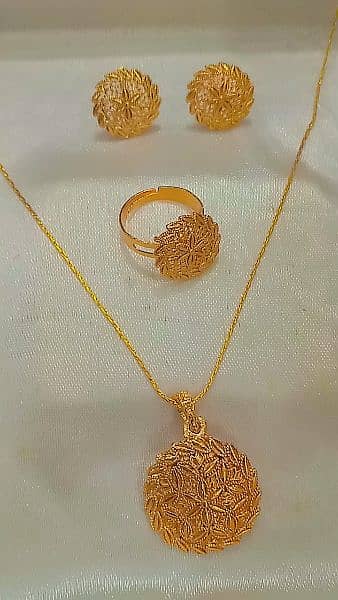 gold plated chain locked set with adjustable ring 0