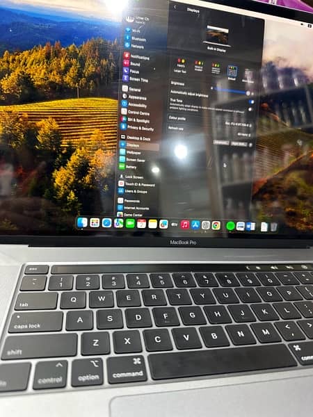 Apple MacBook Pro 2019 0