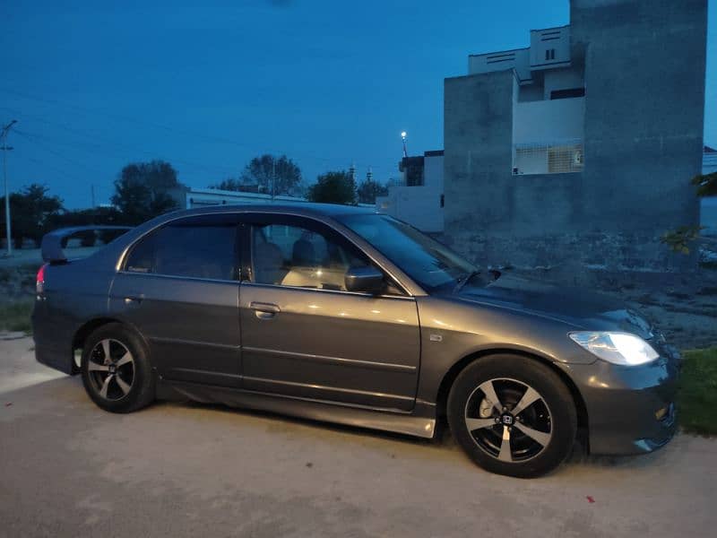 Honda Civic Vti Manual Abs 2004 Layyah 9