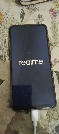 real me c5 8 gb 128 gb available
