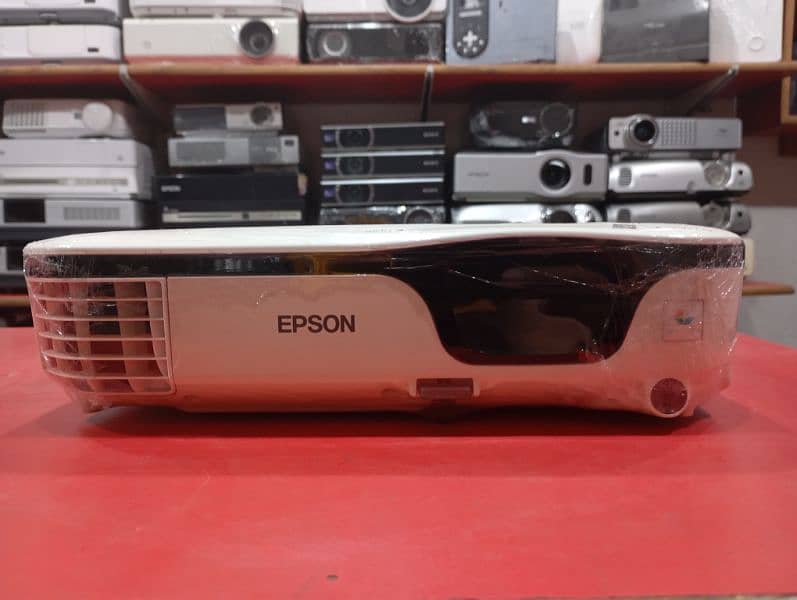 HD 4k Branded projector for sale 12