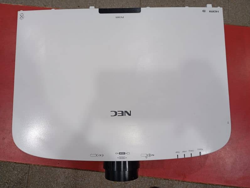 HD 4k Branded projector for sale 14