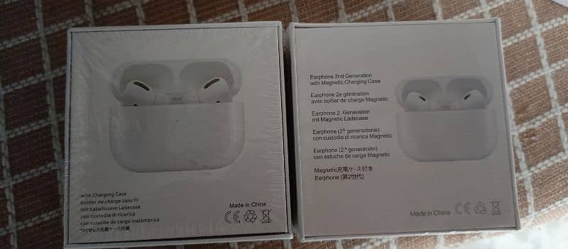 apple air pods pro 1  and pro 2 5