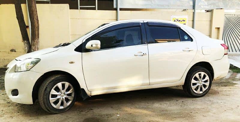 Toyota Belta 1300cc Full Option Push Start RPM meter Climate AC Dvd TV 10