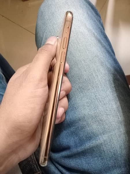 iPhone XS Max Non PTA 64Gb With Orignal Charger Condition 10/9 3